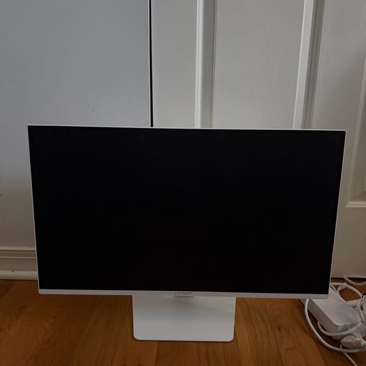 INNOCN GA27M1Q monitor photographed for the MKL-Tech Facebook Marketplace listing